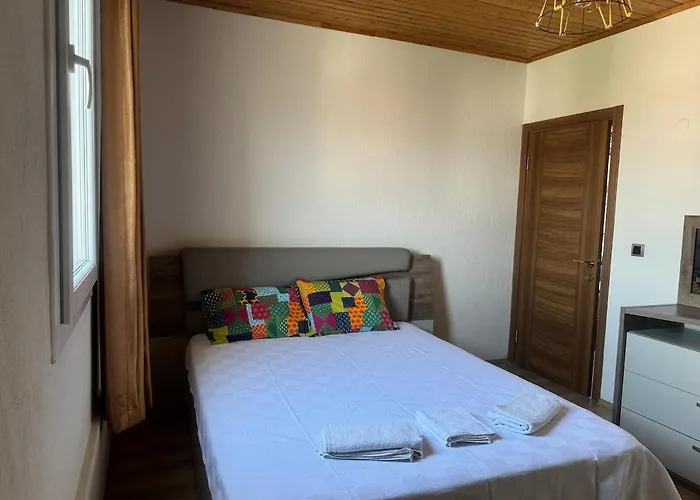 Apartment 1 Bedroom Close To Bus Station And Mall 200 Mb Wifi Fethiye