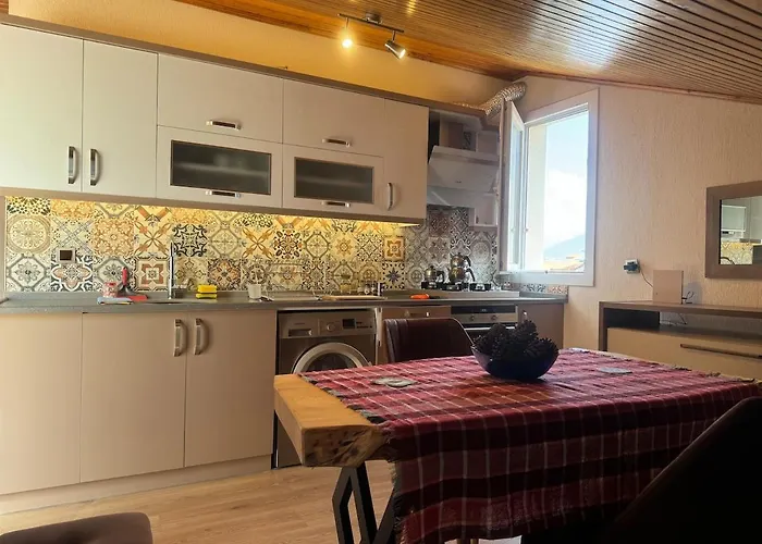 1 Bedroom Close To Bus Station And Mall 200 Mb Wifi Apartment *