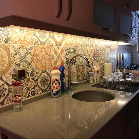 Apartment 1 Bedroom Close To Bus Station And Mall 200 Mb Wifi *