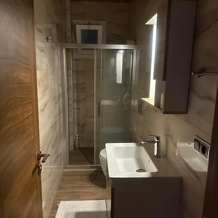 1 Bedroom Close To Bus Station And Mall 200 Mb Wifi * Fethiye