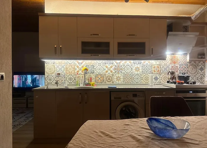 1 Bedroom Close To Bus Station And Mall 200 Mb Wifi Apartment